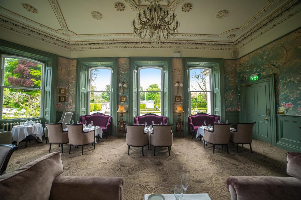 Finnstown Castle Hotel Lucan Exteriör bild