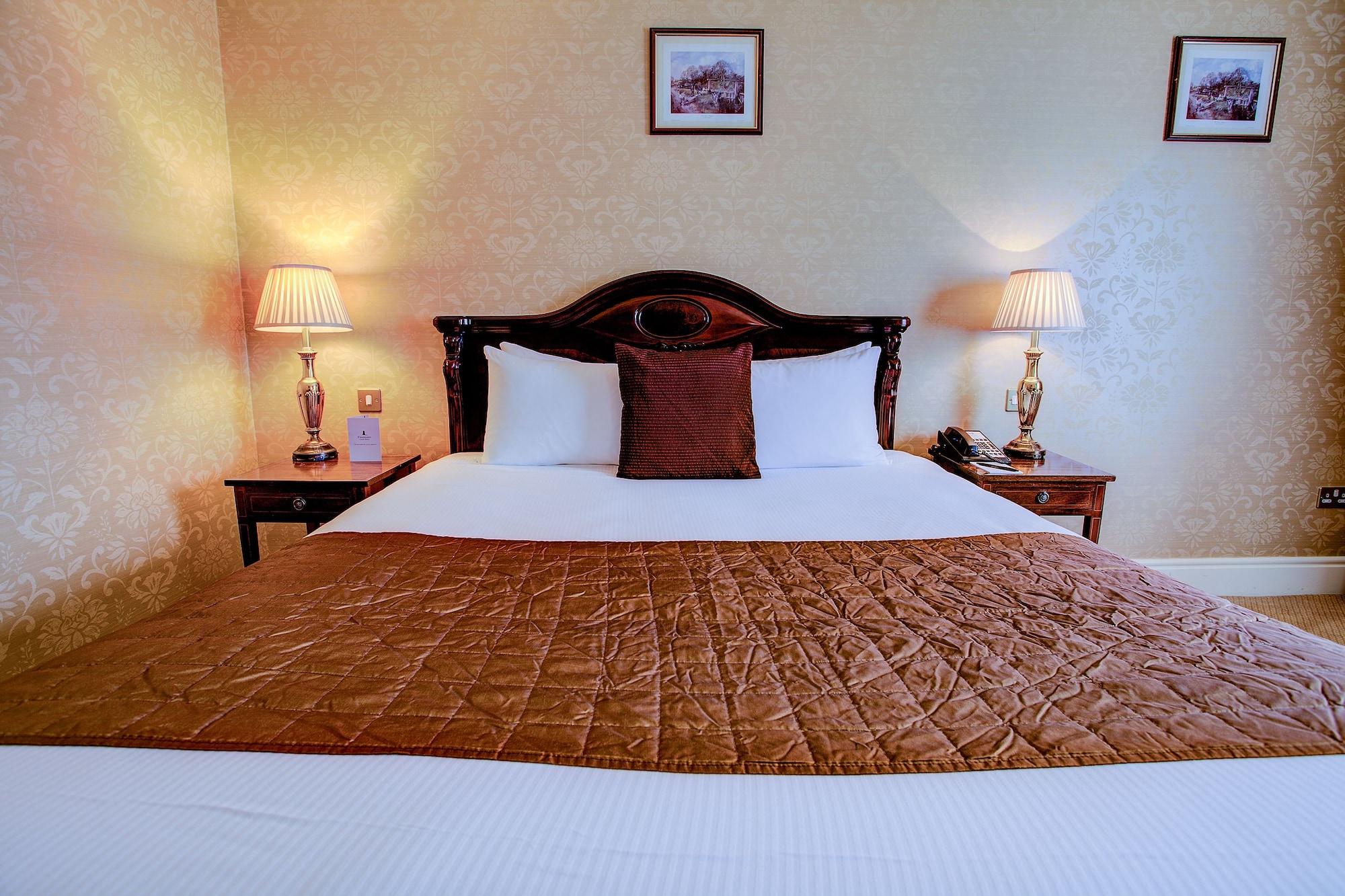 Finnstown Castle Hotel Lucan Exteriör bild